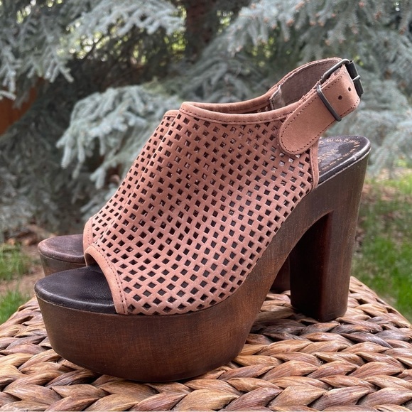 Musse & Cloud Brown Leather Laser Cut Peep Toe Slingback Chunky Platform Heels - Picture 4 of 8